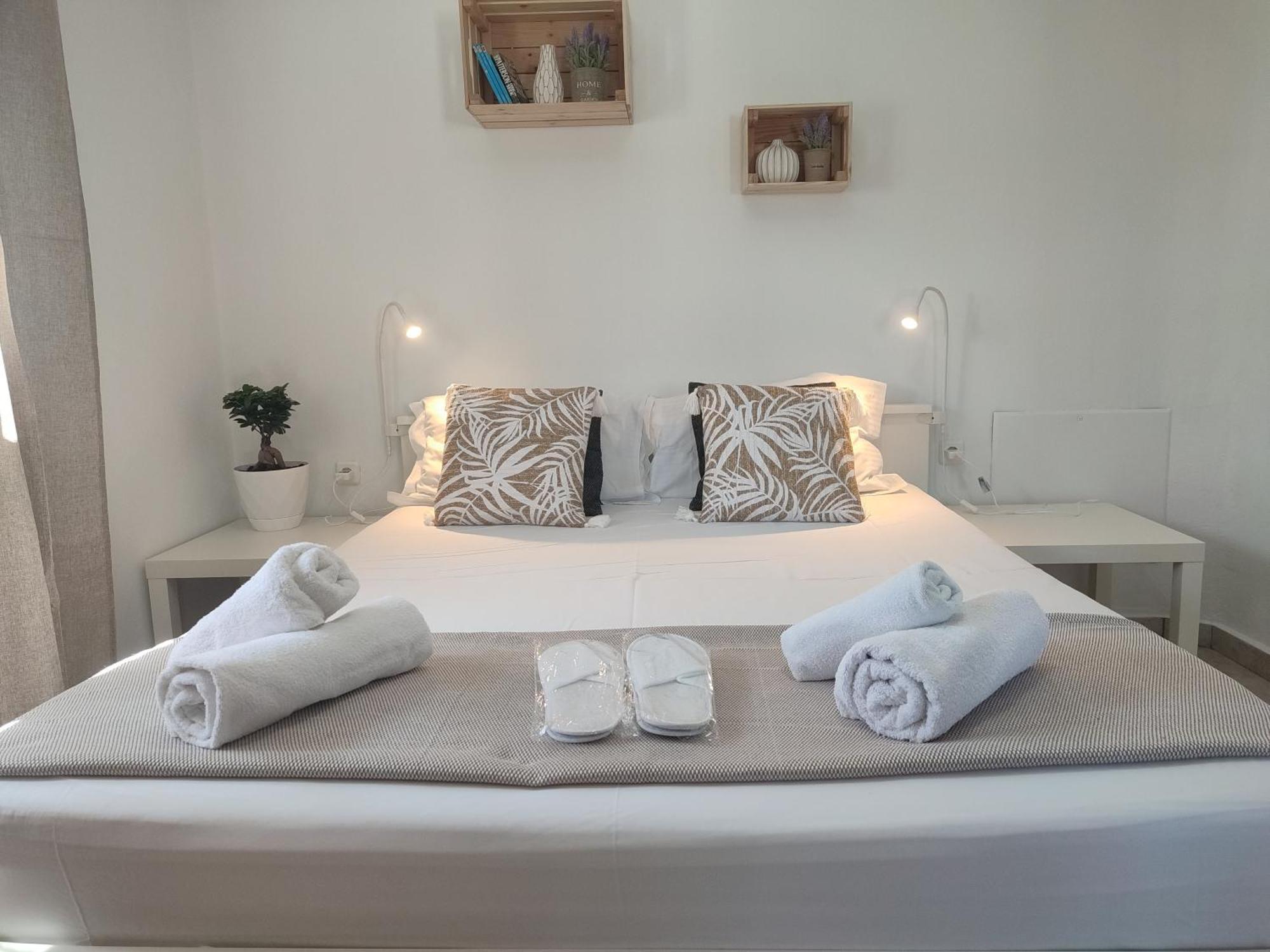 Seagull Apartments Néa Péramos Екстериор снимка