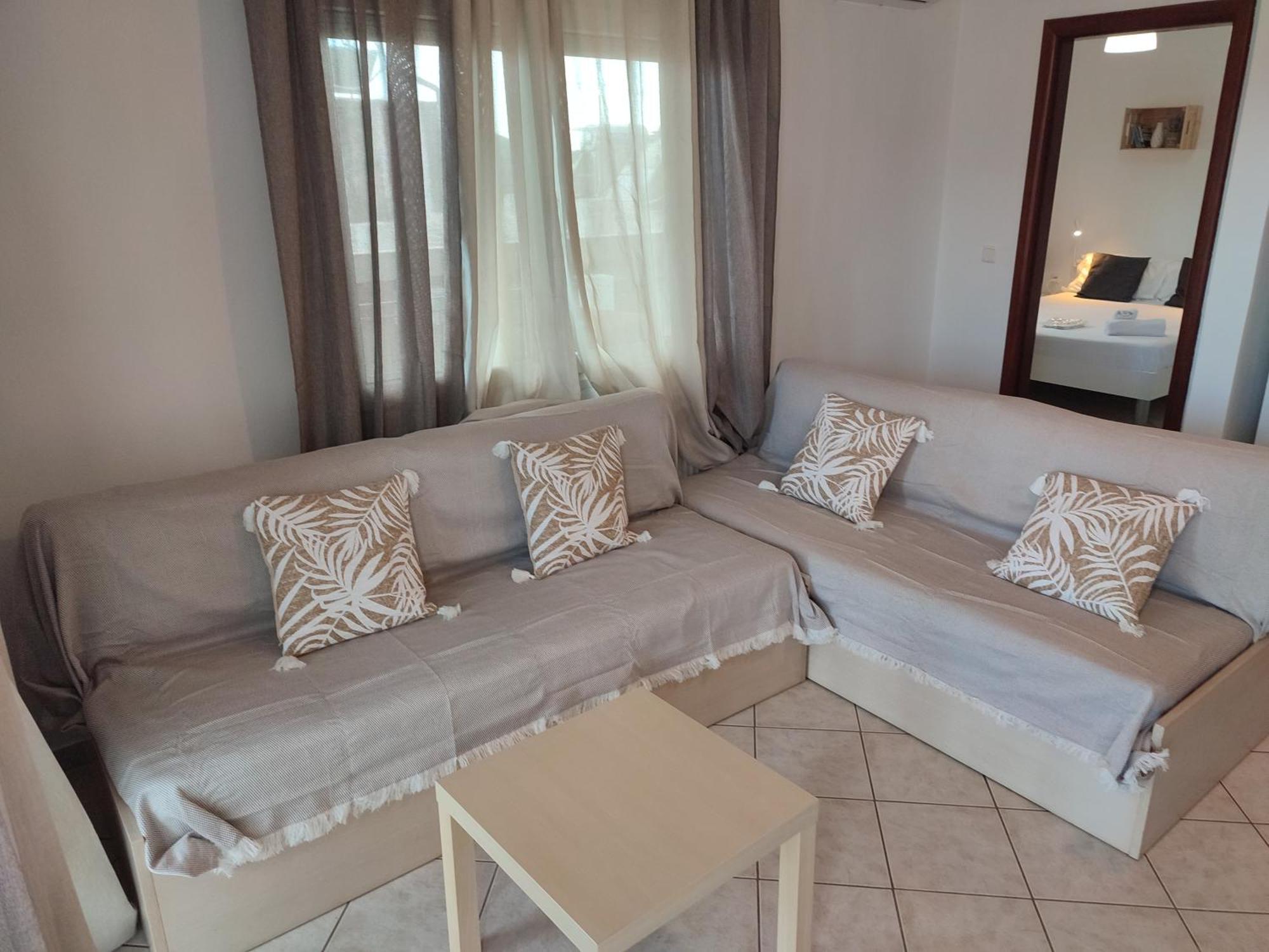 Seagull Apartments Néa Péramos Екстериор снимка