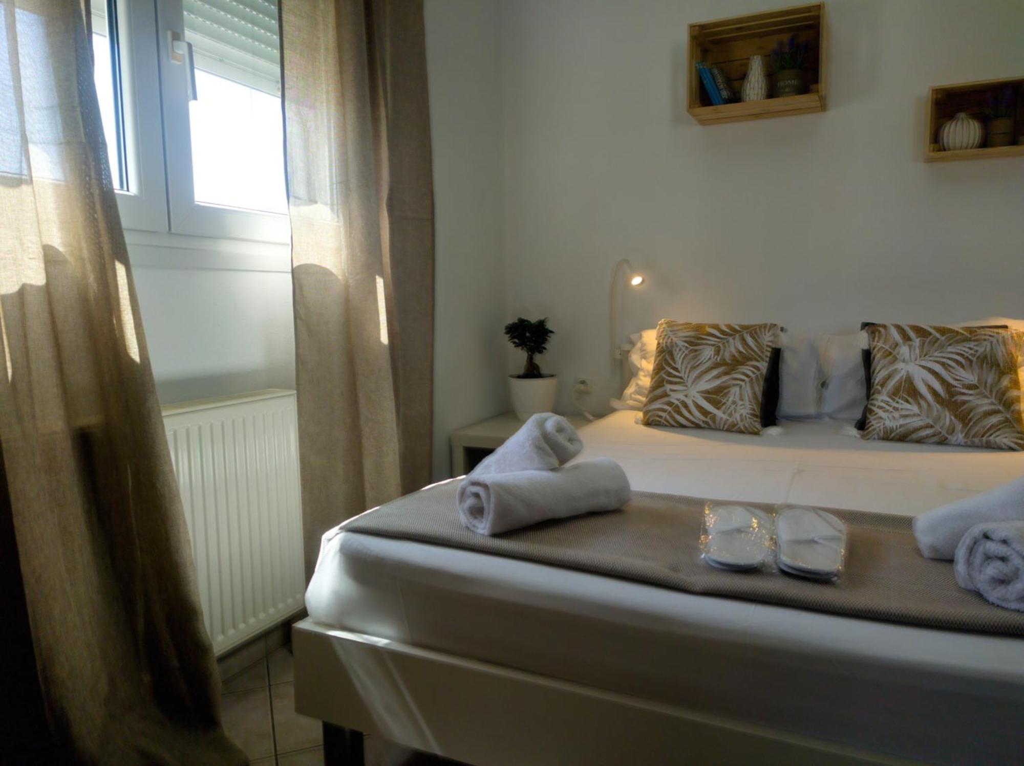 Seagull Apartments Néa Péramos Екстериор снимка